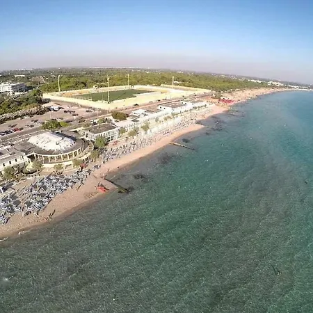 A 150 Metri Da Spiaggia Apartment *